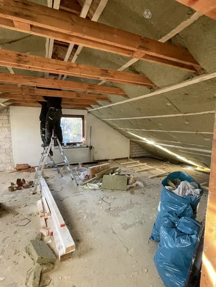 Dachgeschossausbau mit Spezialdecken - Vorher